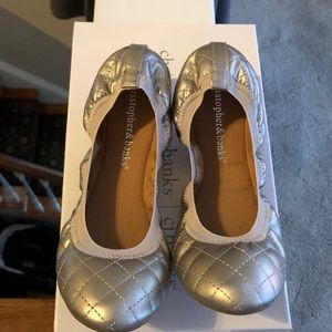 Christopher and Banks flats size 8 - new in box